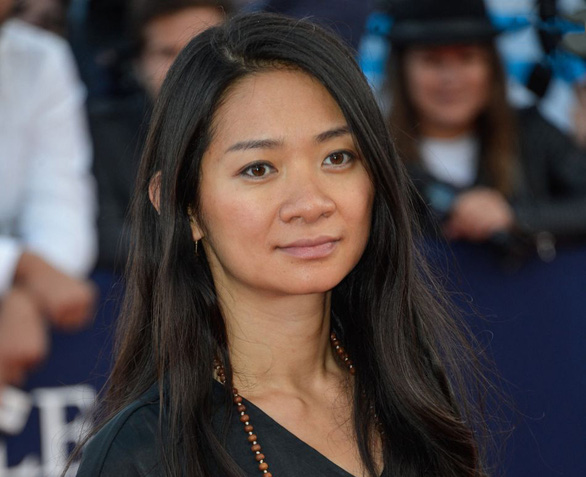 Chloé Zhao: Người phụ nữ không phấn son khuynh đảo Hollywood - Ảnh 1.
