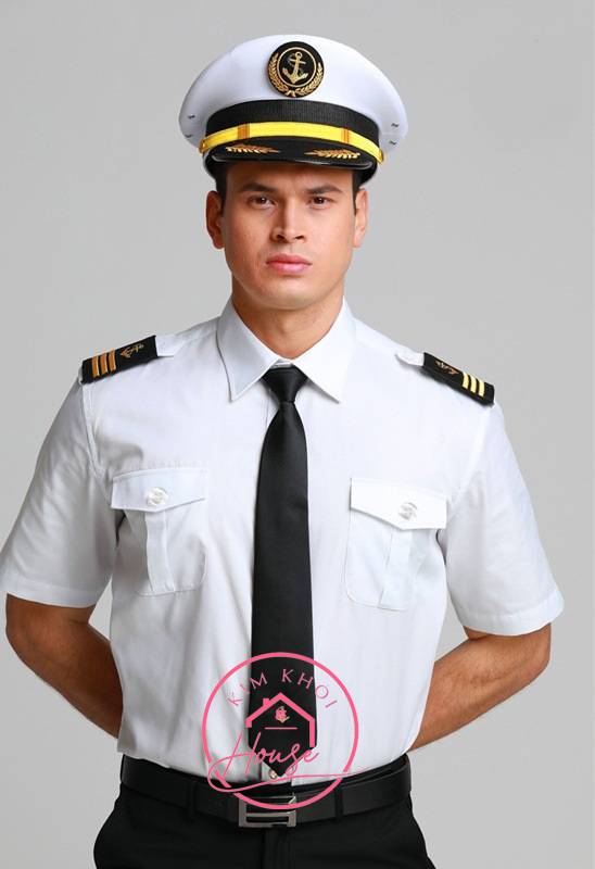 Trang phục Thuyền Trưởng